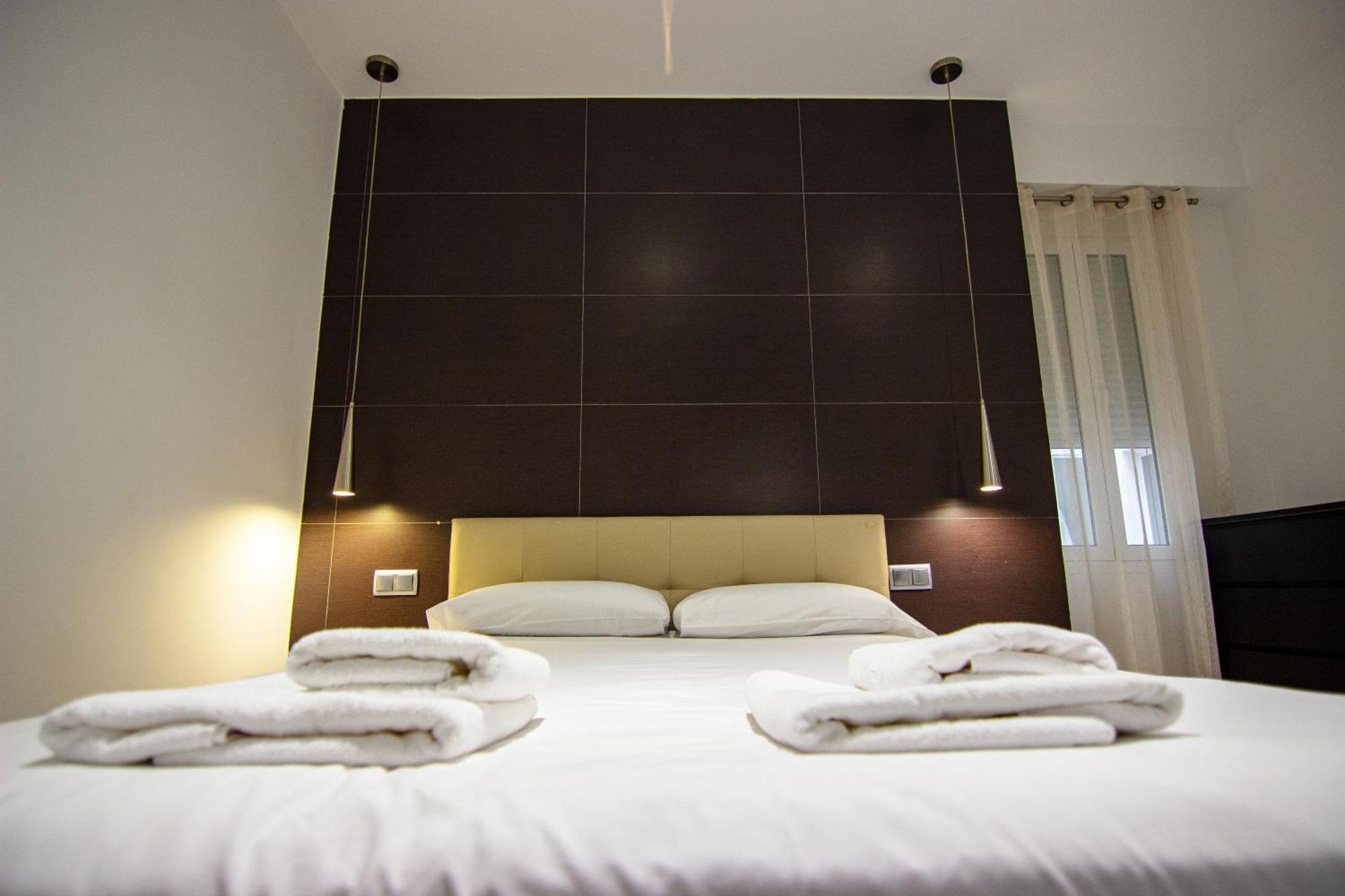 Apartamento Amplio Y Luminoso A 2 Min Del Centro Sevilla Eksteriør billede